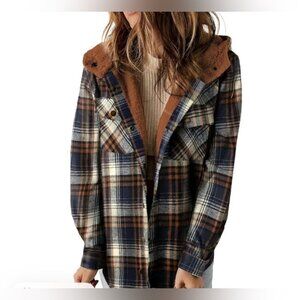 NWT Womens Plaid Shacket